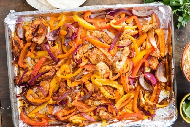 Quick and easy sheet pan chicken fajitas